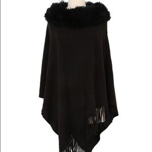 Steve Madden Black Faux Fur-Collar Poncho, One Size